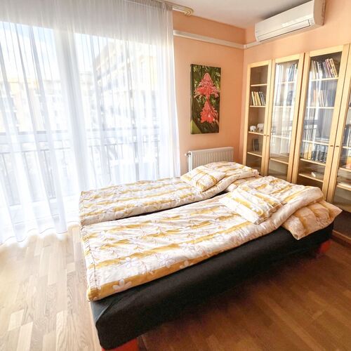 Kinyithat&oacute; kanap&eacute;