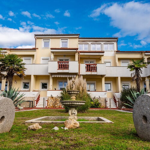 Apartments Strand Vir  3