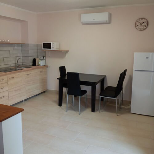 Hédi Apartmanház Balatonboglár  4