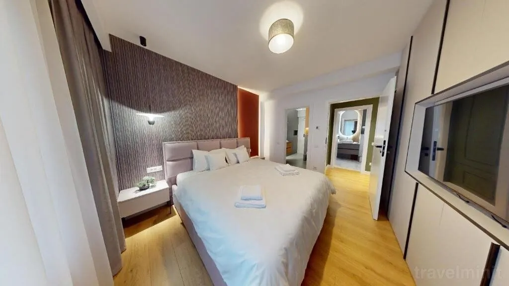 Quiet Luxury Home - home & office & car charging Zalău