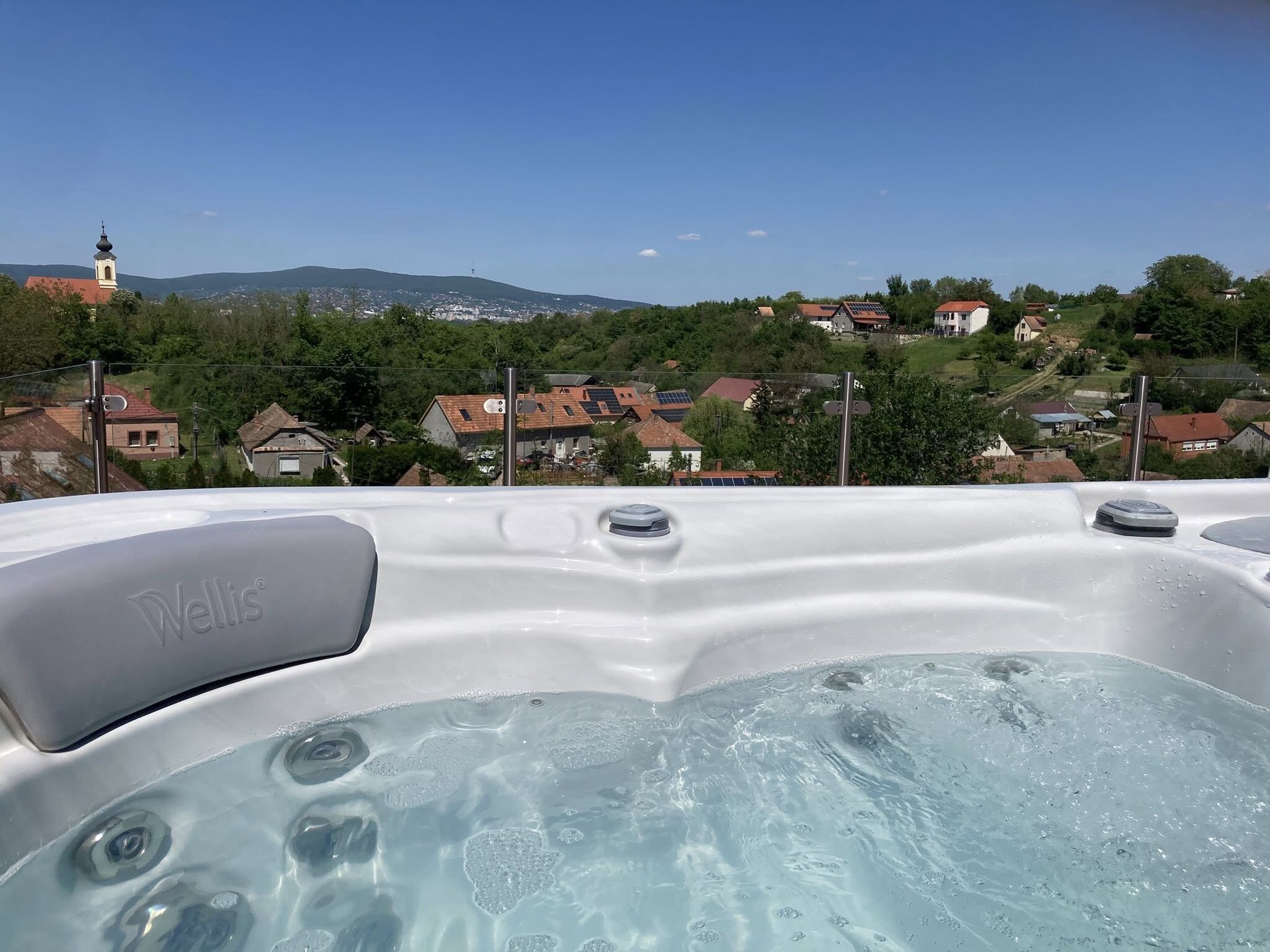 Lila Akác Vendégház Keszü