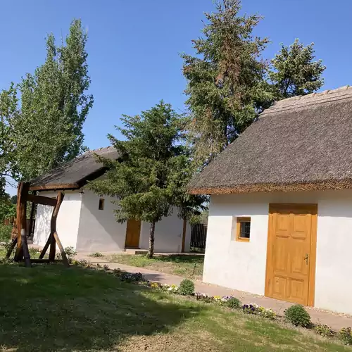 Kürti Tornácos Vendégház Tiszakürt 001 kép