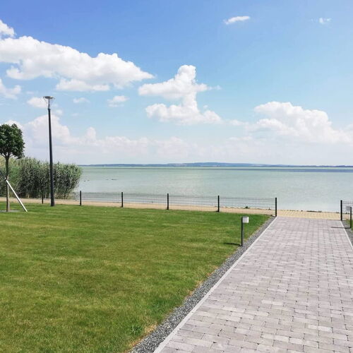 Royal Lakeside Apartment Keszthely ★★★ 3