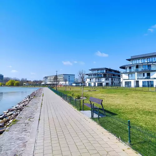 Royal Lakeside Apartment Keszthely 004 kép