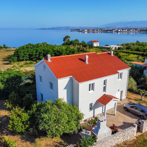 Apartment Diana Povljana