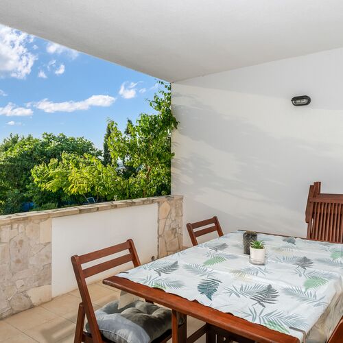 Apartment Diana Povljana