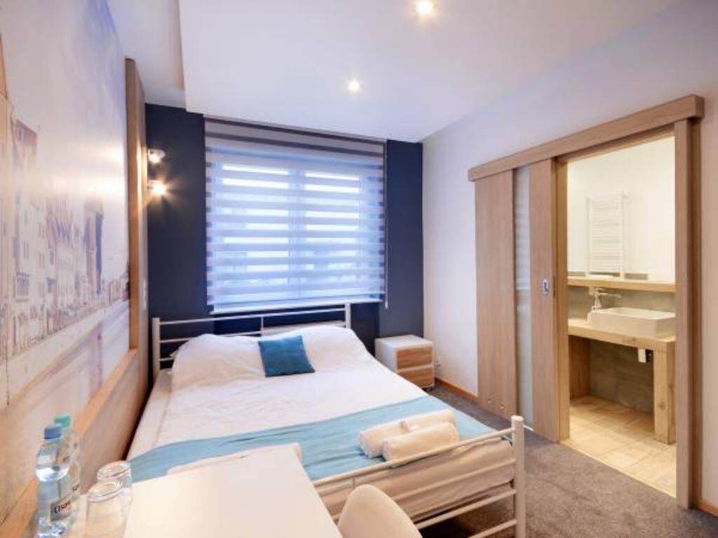 APARTAMENT PLAŻA-SYPIALNIA