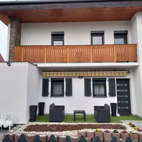 Nyírfa Apartmanház Zalakaro