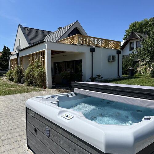 MaVi Balaton Apartman Csopak ★★★★ 4
