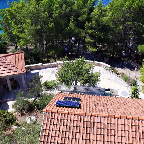 Poseidon Holiday House Milna ★★★ 2