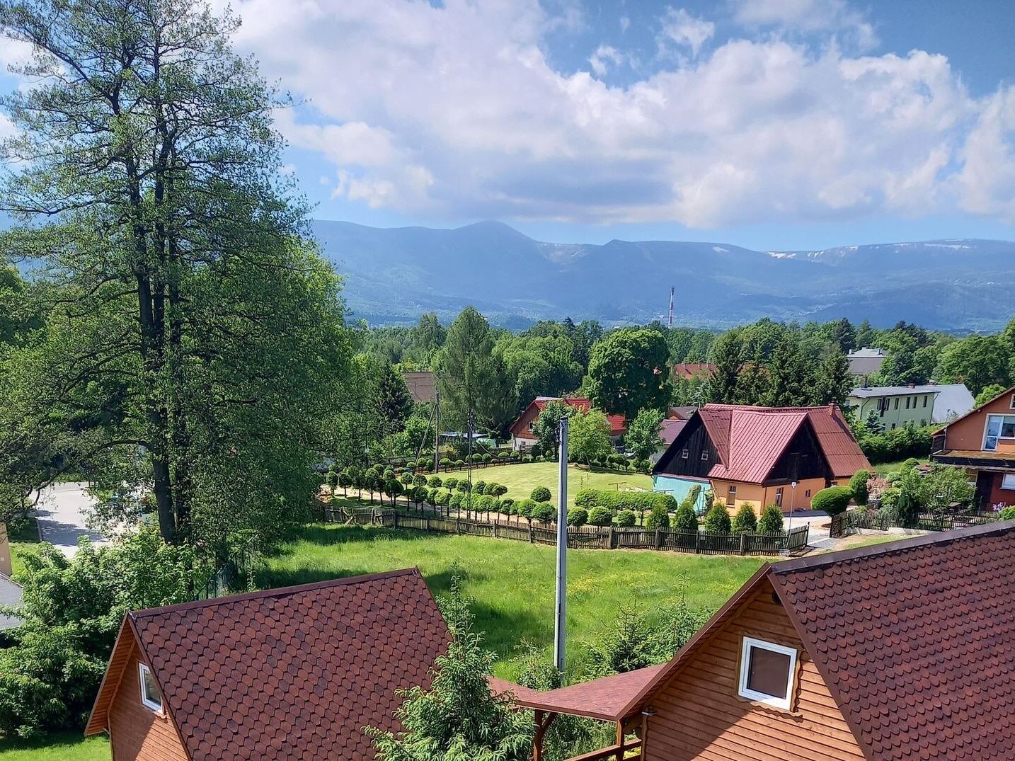 Górska Chatka i Villa Łągi Karpacz, Bukowiec
