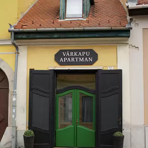 Várkapu Apartman Eger *