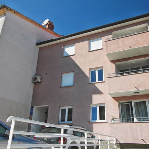 Apartments And Room Esma Rovinj ★ 2