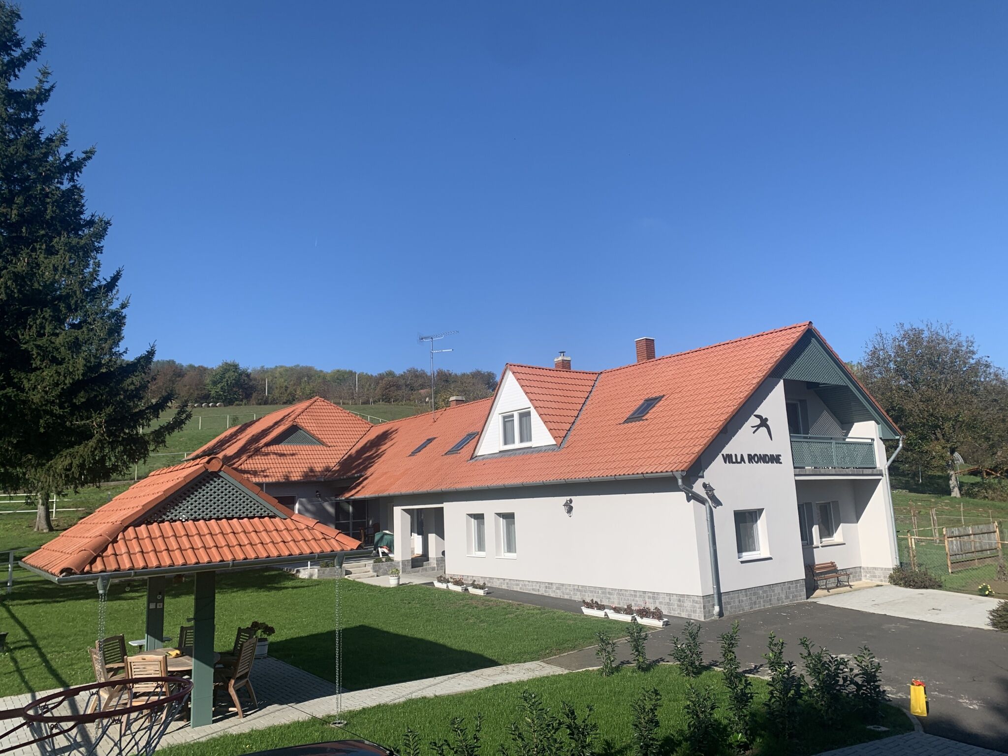 Villa Rondine Vendégház Tilaj