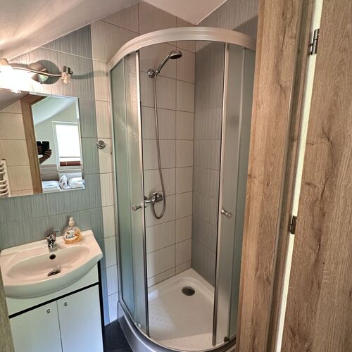 Łazienka pok&oacute;j 3 os.