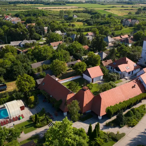 L&aacute;tk&eacute;p