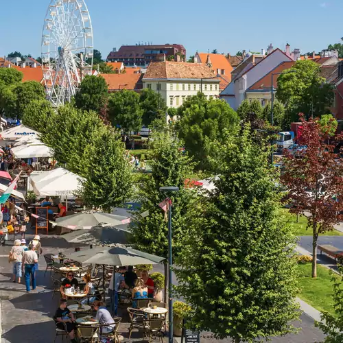 Central Residence Apartman Sopron 003 kép