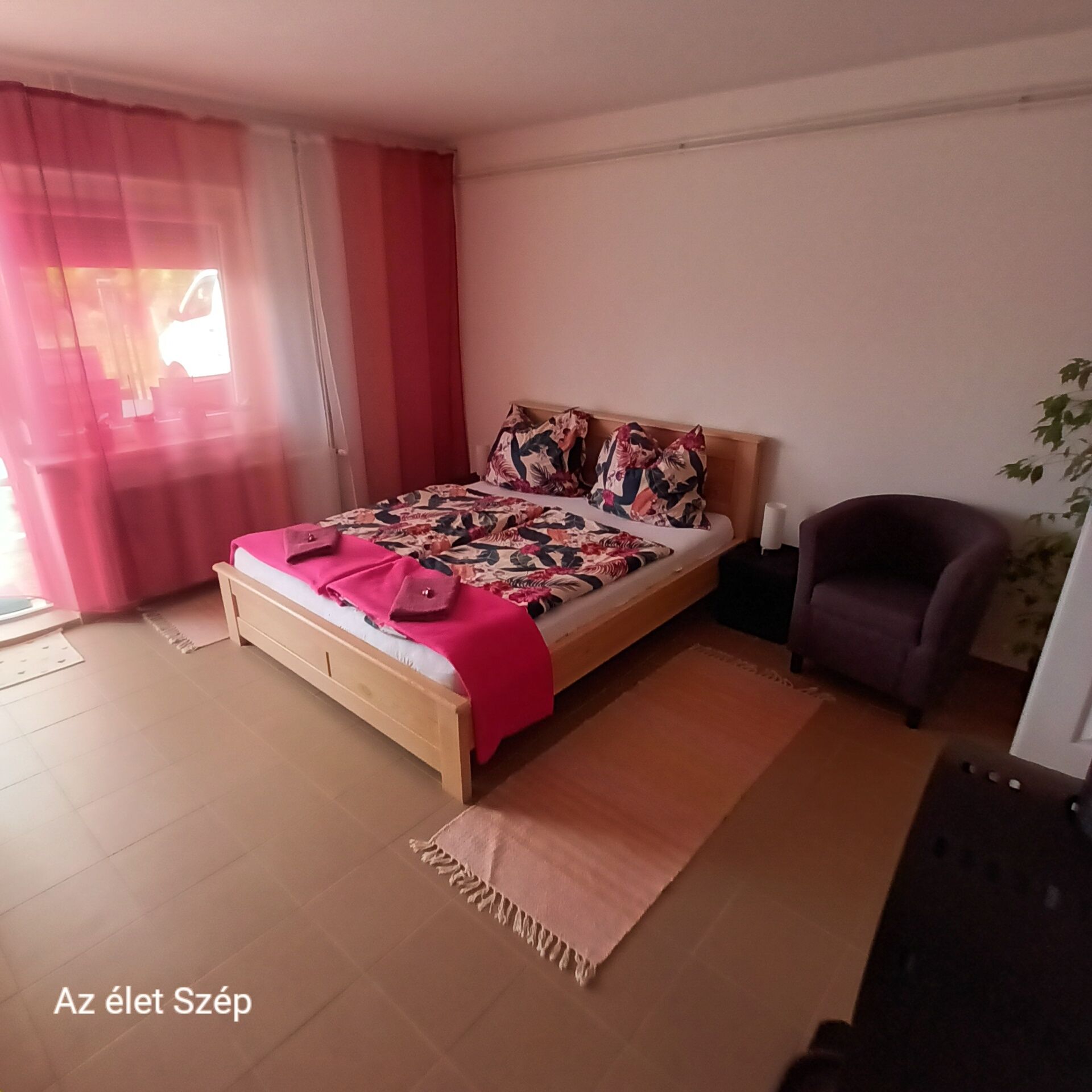 Bíbor Apartman Vonyarcvashegy
