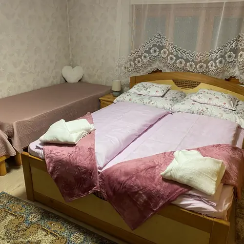 3 szem&eacute;lyes szoba