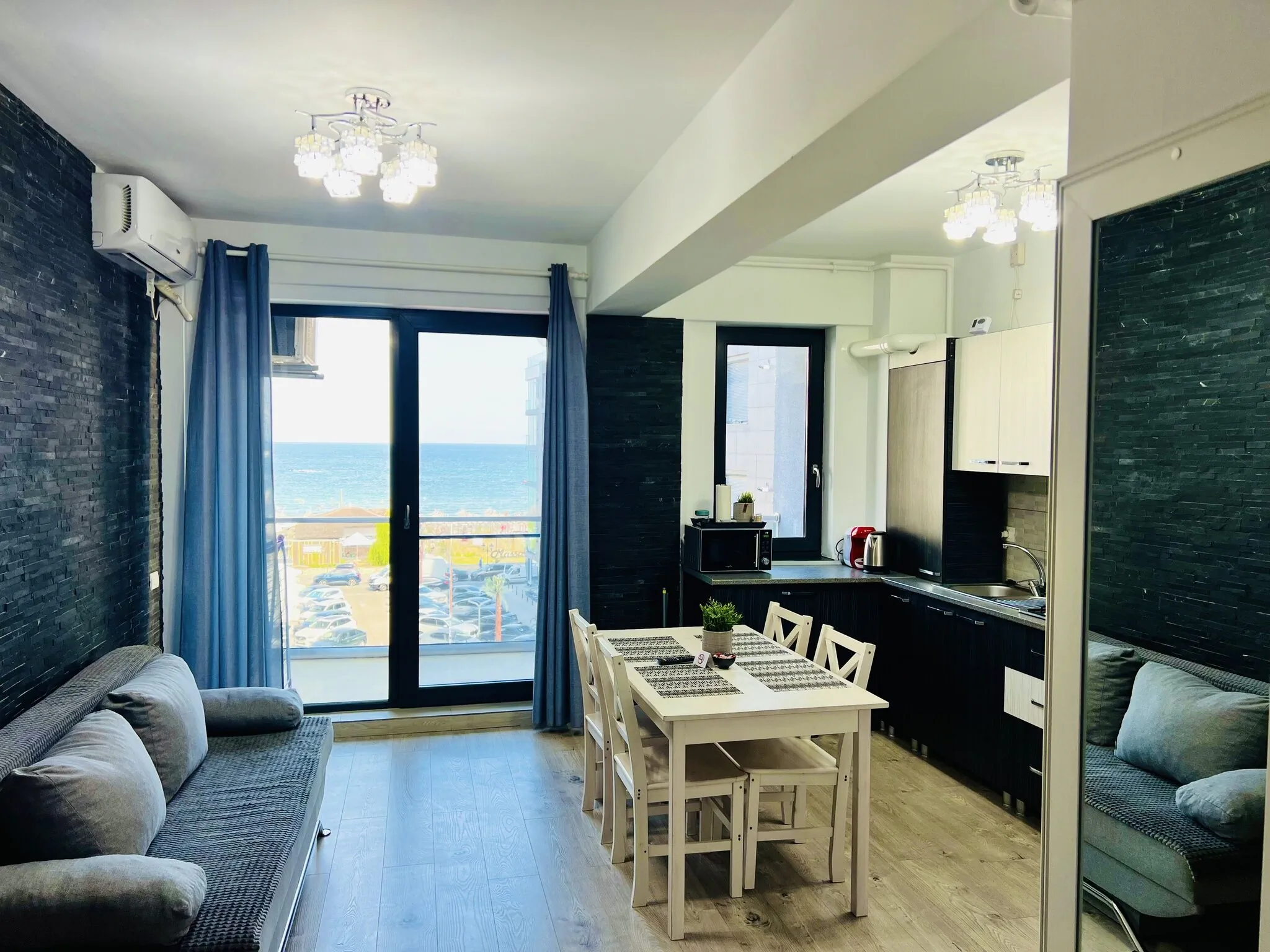 Living din apartament 3 camere 