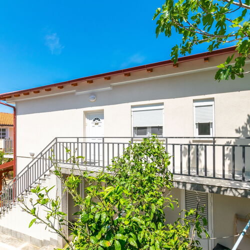 Apartment Miljenko Lopar  2
