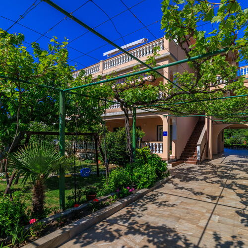 Apartments Ivan C Lopar  2