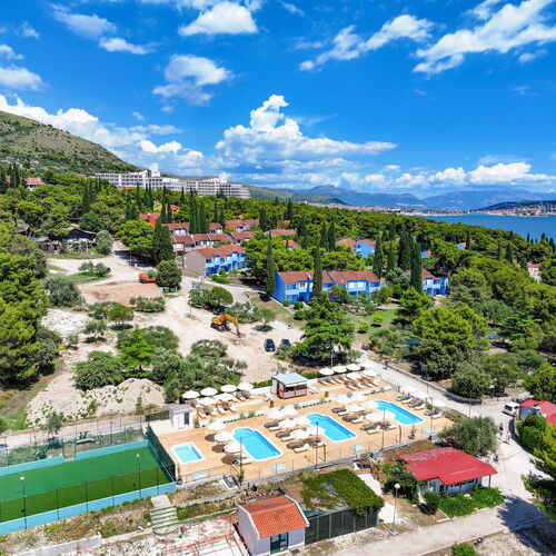 Apartments Medena Seget Donji  2
