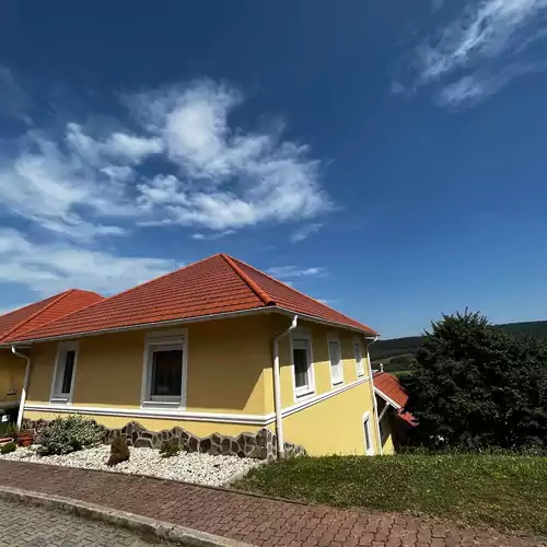 Dunai Panorámás Apartman Dunaszentmiklóson 008 kép