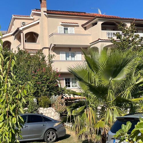 Apartments Anamarija S Lopar  3