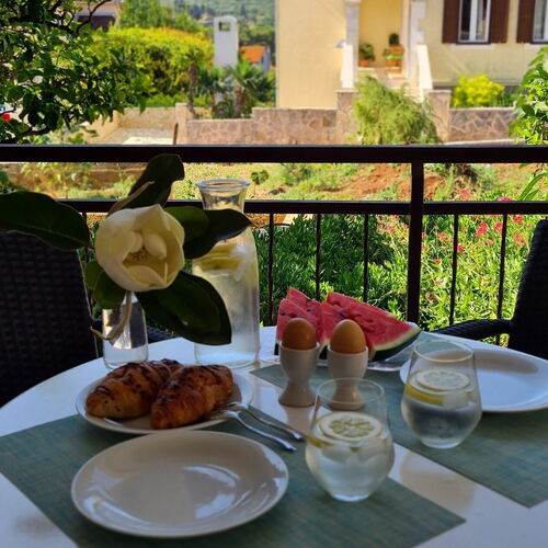 Apartment Moskatelo Stari Grad  2