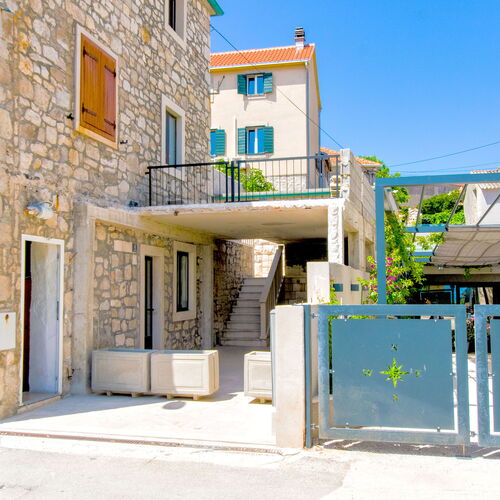 Apartment Centar Postira  2