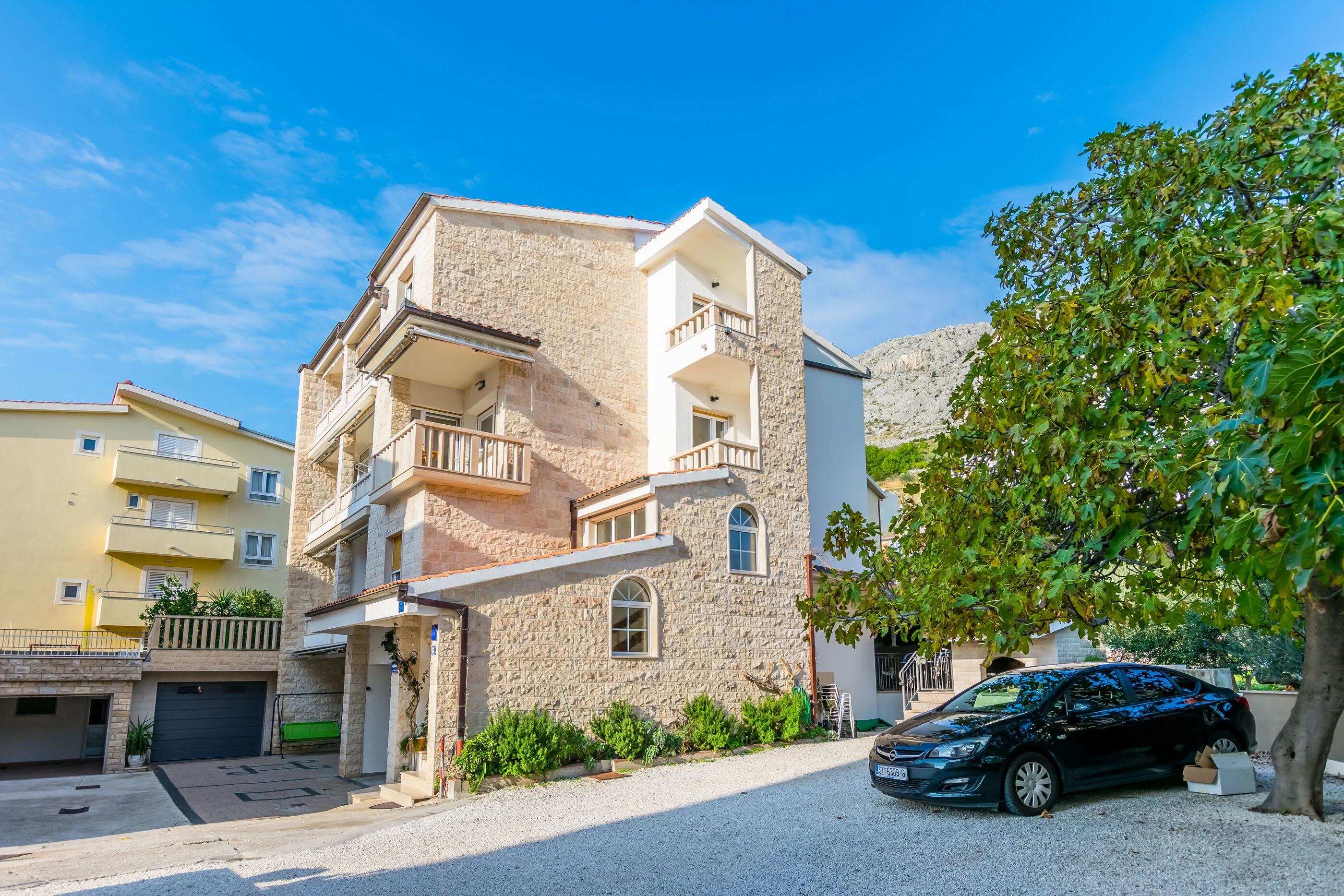 Apartments Tonko Duce