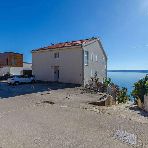 Apartment Zoi Okrug Gornji  4
