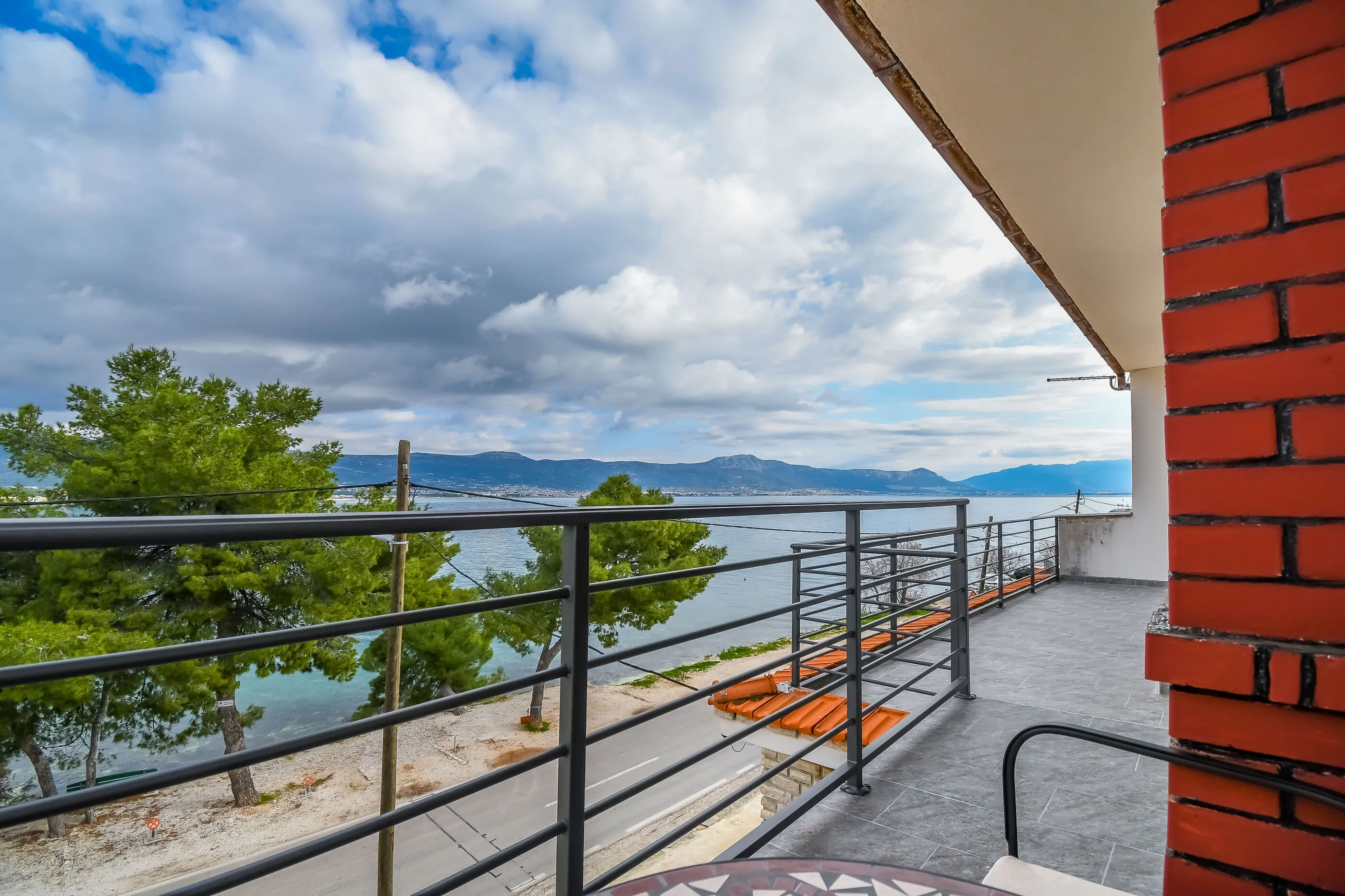 Apartment Nela Arbanija