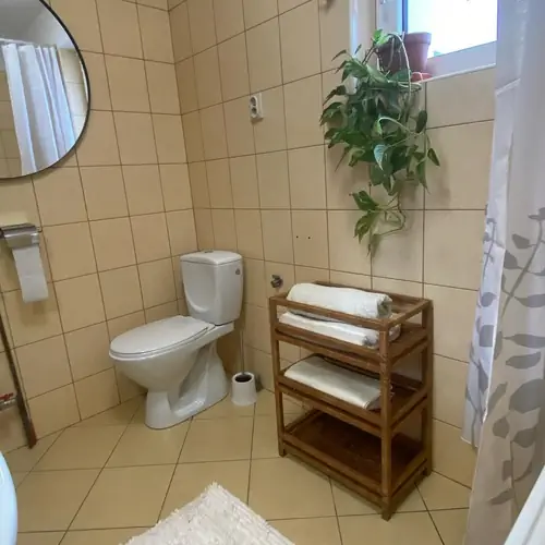 Łazienka z toaletą
