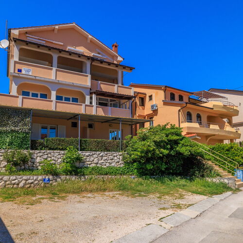 Apartments Ruzica F Lopar  4