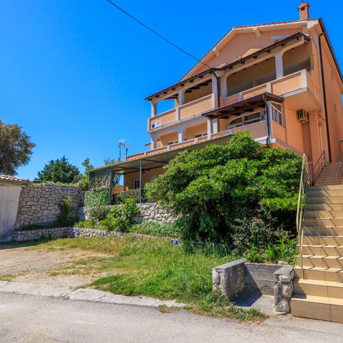 Apartments Ruzica F Lopar