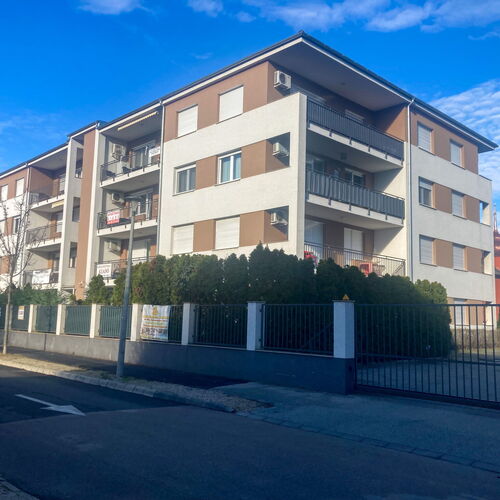Plázs Wellness Apartman Siófok ★ 4
