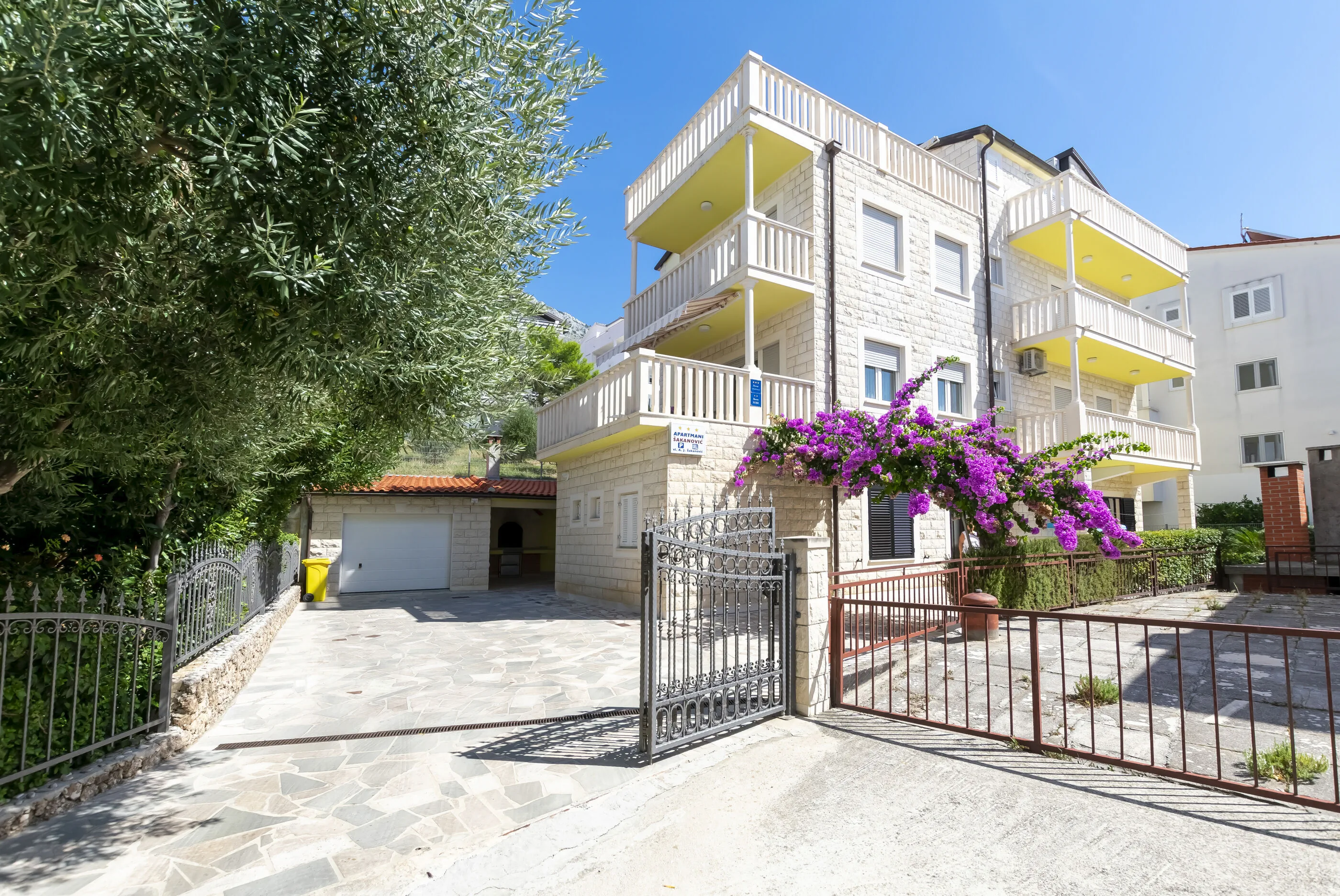 Apartment Jele Omis