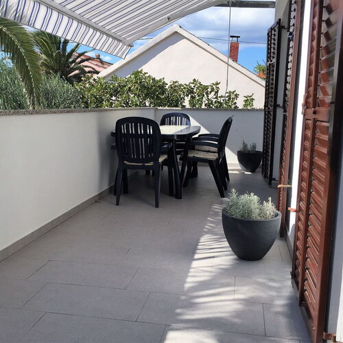 Apartment Ivana with jacuzzi Vir  3