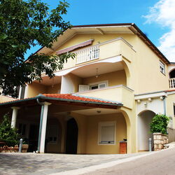 Apartments Nelka Starigrad Paklenica