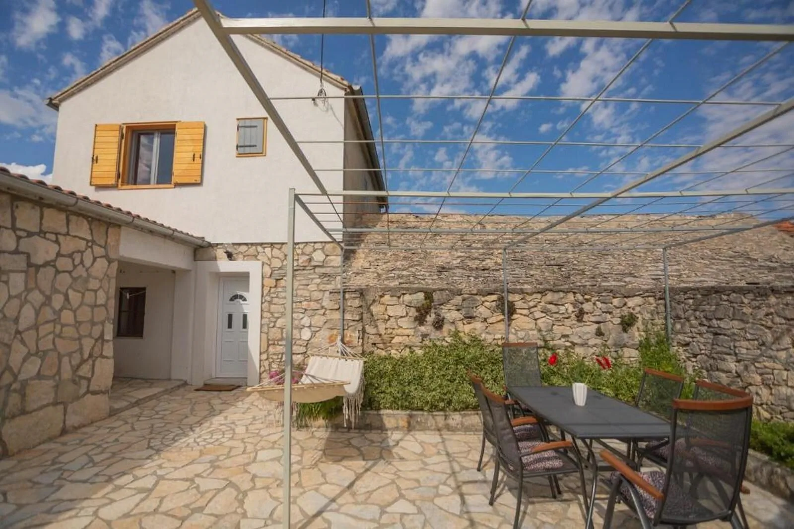 House MG Skradin