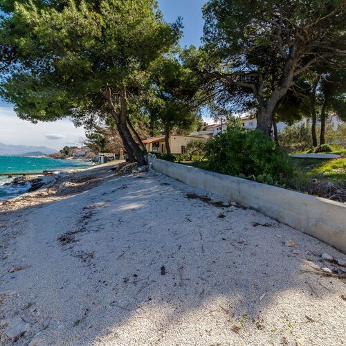 Apartment Mare Arbanija