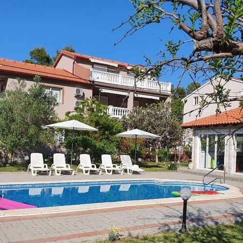 Apartments Zeljka B Mundanije