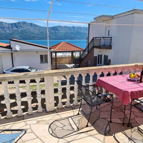 House Karmela Sucuraj