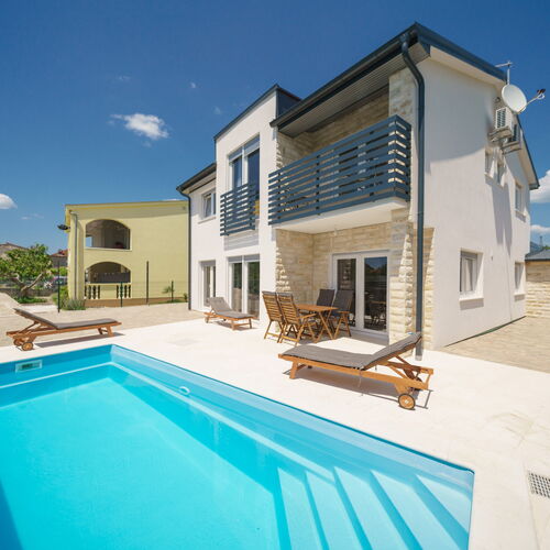 Apartments Fortis Drage  4
