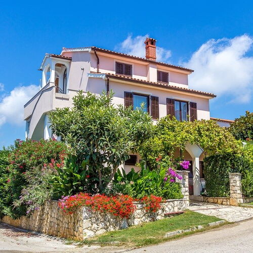 Casa Winny Banjole  2