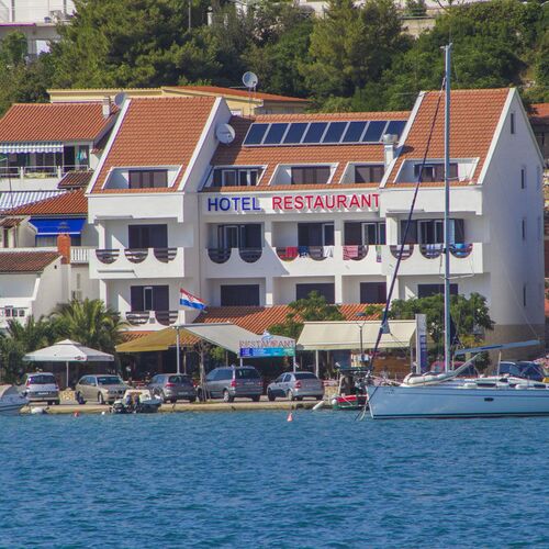 House Hotel Plava Laguna Tisno