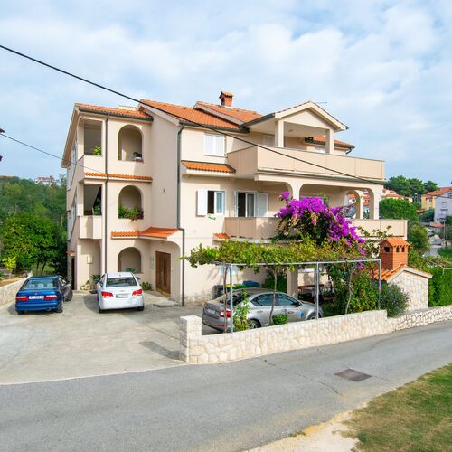 Apartments Mirjana V Lopar