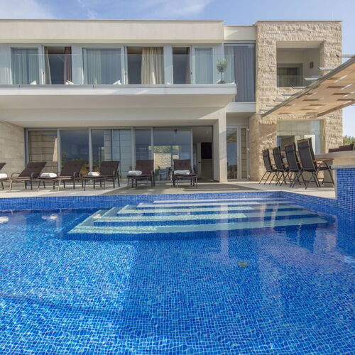 Villa ANNA Splitska  2
